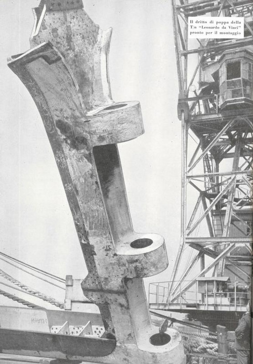 p. 16 (quarta di copertina), il dritto di poppa della t/n "Leonardo Da Vinci" pronto per il montaggio